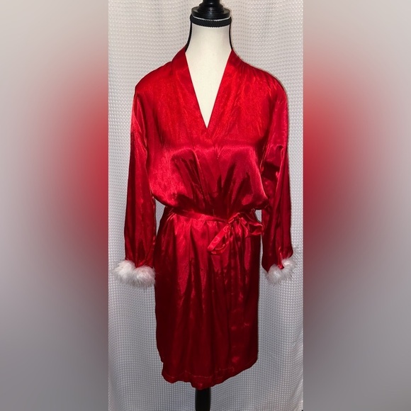 Women’s STUDIO Donatella Y2K mob wife red satin Valentine robe size medium - Picture 1 of 13